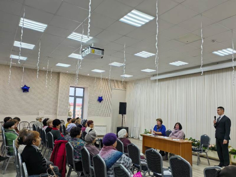 Сегодня Глава Чудовского муниципального района В.Н. Шеляпин принял участие в Пленуме районного совета ветеранов. Один из главных вопросов встречи – диспансеризация и медицинское обслуживание граждан пожилого возраста.. Сегодня Глава Чудовского муниципального района В.Н. Шеляпин принял участие в Пленуме районного совета ветеранов. Один из главных вопросов встречи – диспансеризация и медицинское обслуживание граждан пожилого возраста..